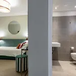 Sable 3* مارينا دي بييتراسانْت