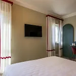 Sable 3* مارينا دي بييتراسانْت