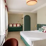 فندق Sable مارينا دي بييتراسانْت